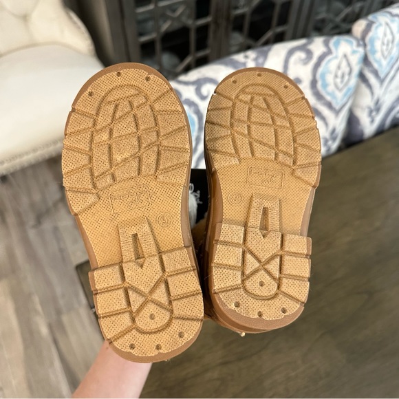 NWT Bebe Kids’ Rhinestone Button Faux Fur Lined Trim Winter Boot Sizes 8 9 10 - Picture 7 of 9